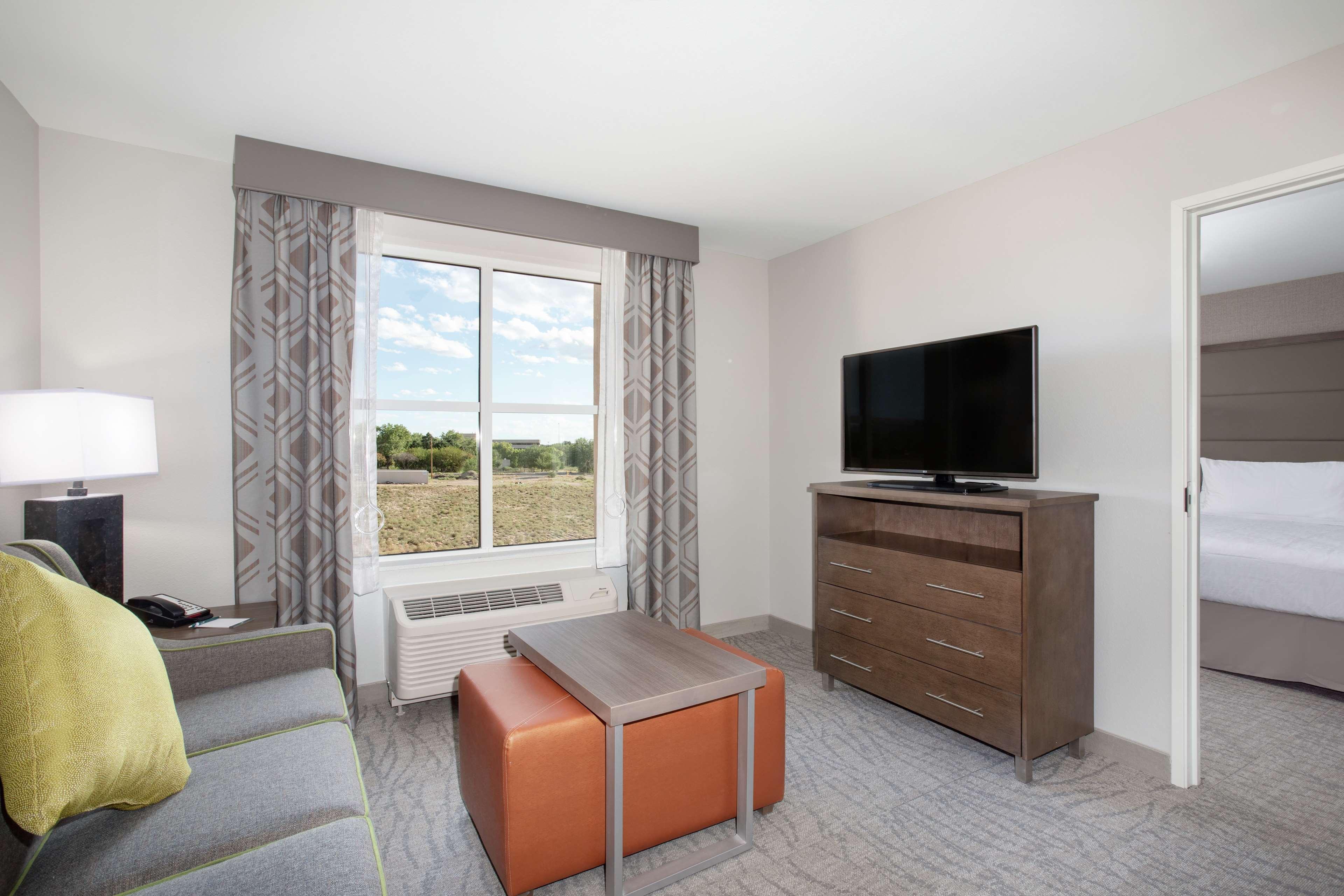 โฮมวู้ด สวีท บาย ฮิลตัน แอลบูเคอร์คี เจอร์นัล เซ็นเตอร์ Hotel ภายนอก รูปภาพ