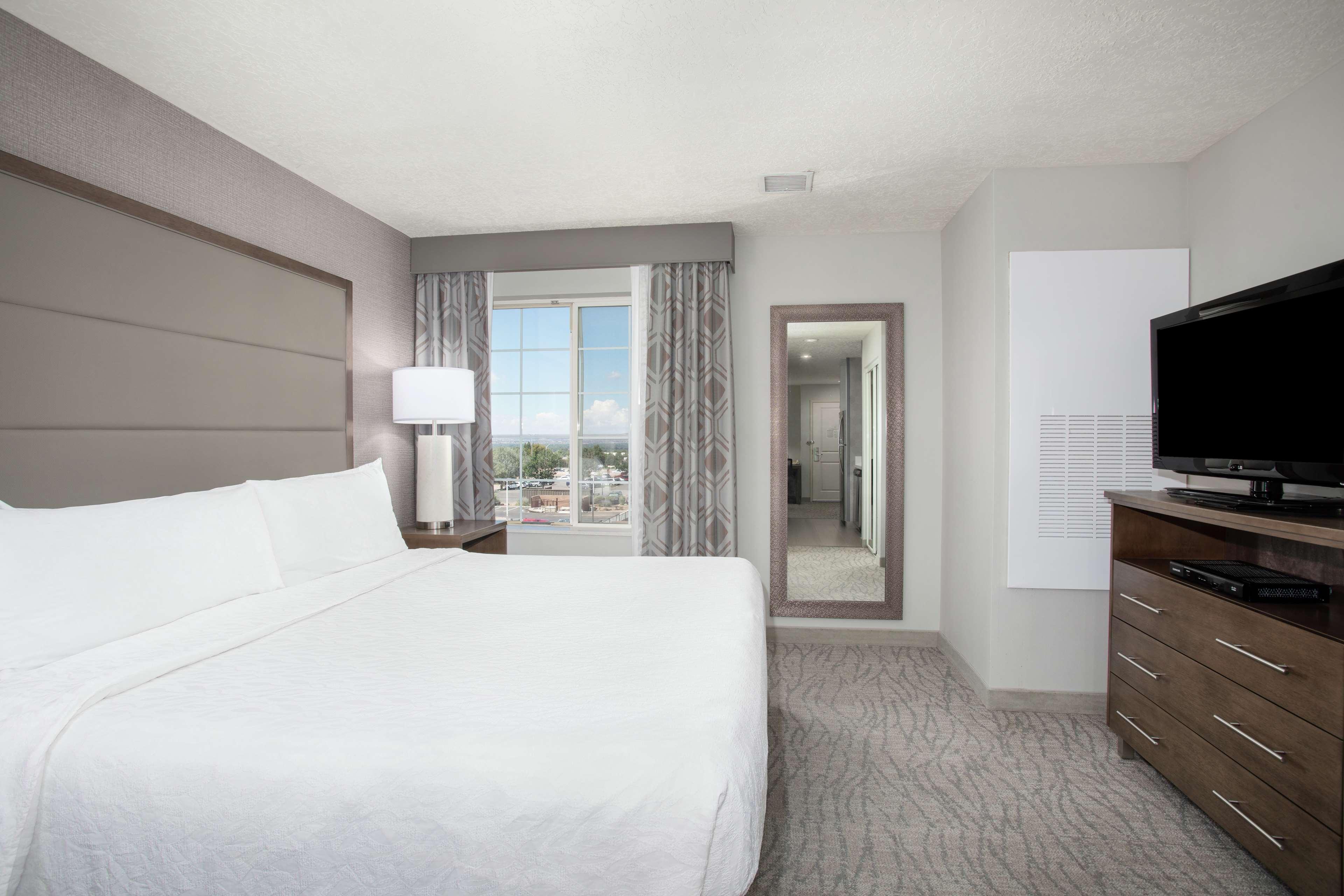 โฮมวู้ด สวีท บาย ฮิลตัน แอลบูเคอร์คี เจอร์นัล เซ็นเตอร์ Hotel ภายนอก รูปภาพ