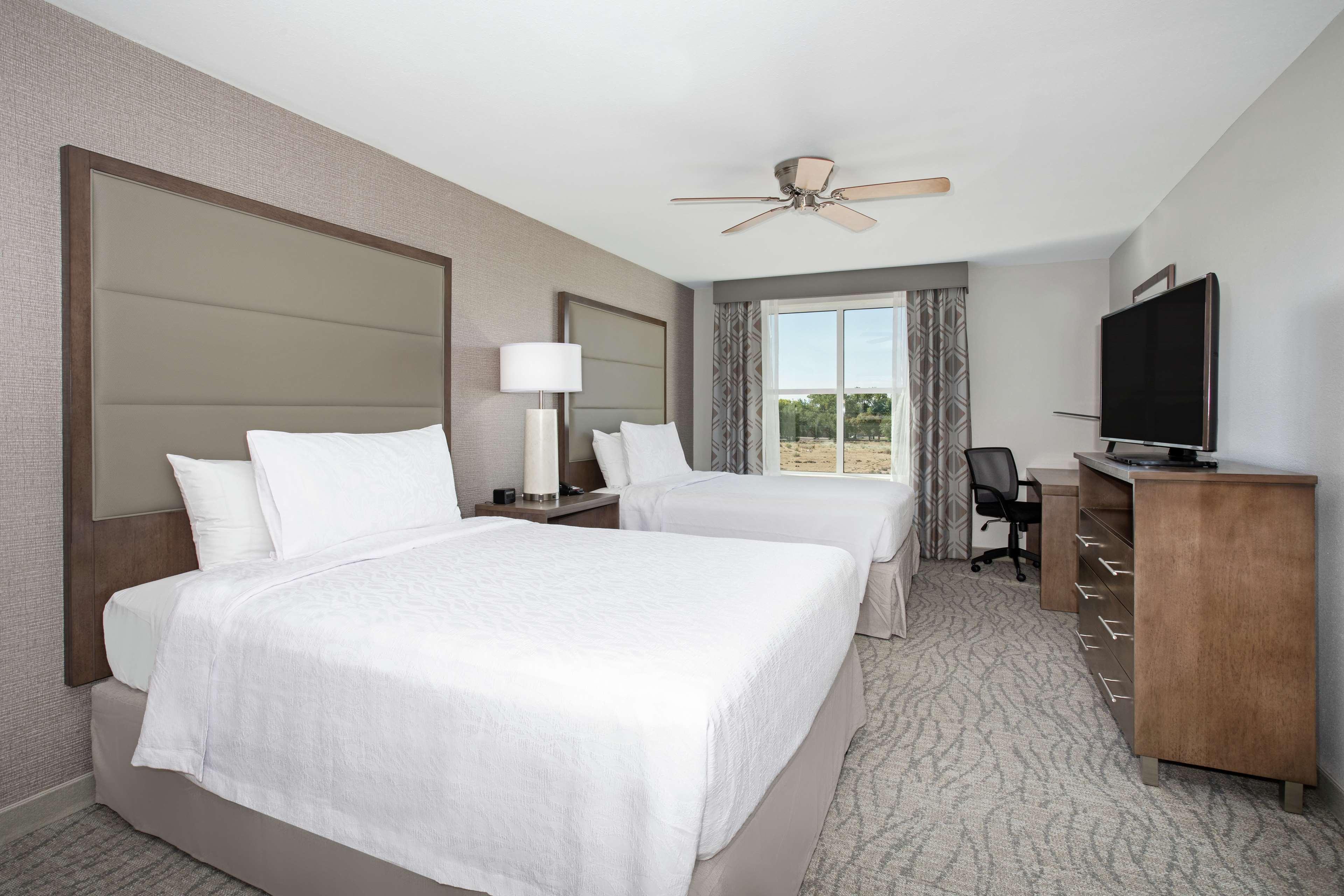 โฮมวู้ด สวีท บาย ฮิลตัน แอลบูเคอร์คี เจอร์นัล เซ็นเตอร์ Hotel ภายนอก รูปภาพ
