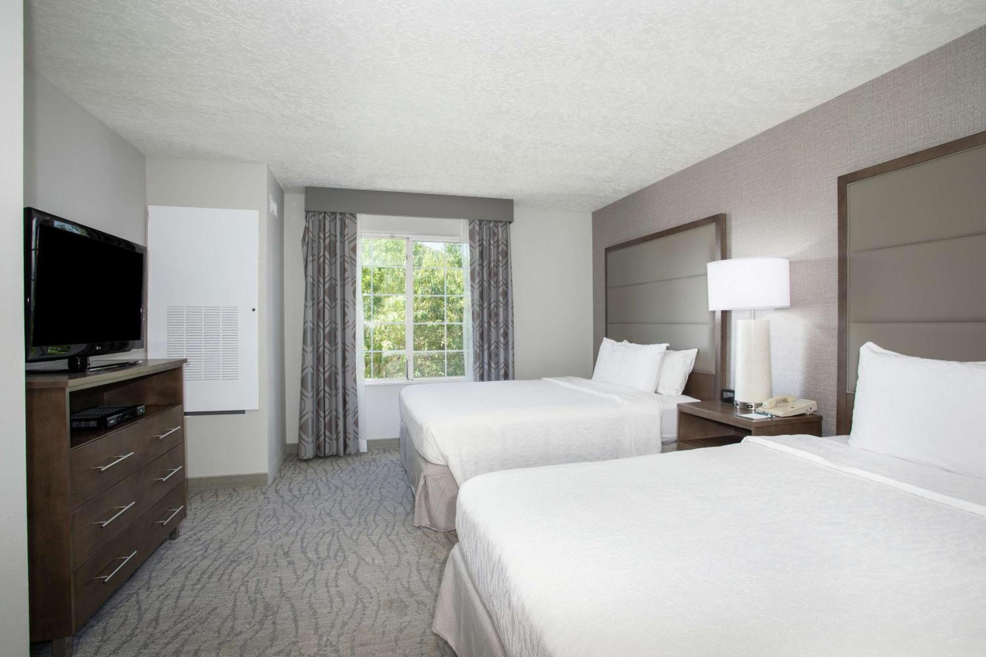 โฮมวู้ด สวีท บาย ฮิลตัน แอลบูเคอร์คี เจอร์นัล เซ็นเตอร์ Hotel ภายนอก รูปภาพ